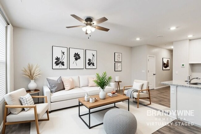 1053 Woodbridge Blvd in Lebanon, TN - Foto de edificio - Building Photo