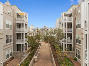 Miraval in Santa Clara, CA - Building Photo - Building Photo