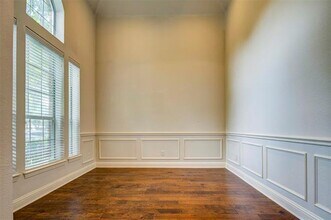 2304 Greenview Dr in Carrollton, TX - Building Photo - Building Photo