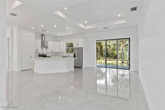 1081 Desoto Blvd S in Naples, FL - Building Photo - Building Photo