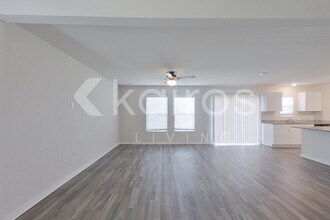 1835 Nelson Rd N in Cape Coral, FL - Foto de edificio - Building Photo