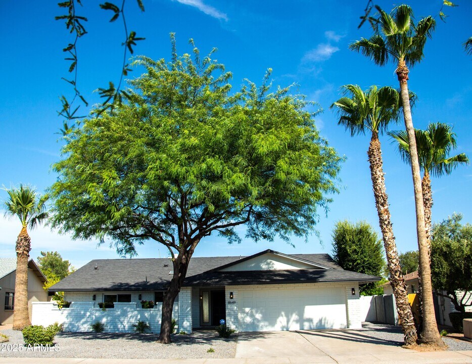 8649 E Vía Del Palacio in Scottsdale, AZ - Building Photo