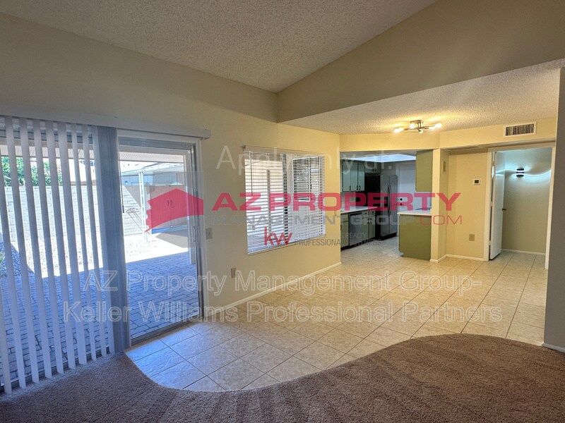 18841 N Palomar Dr in Sun City West, AZ - Building Photo