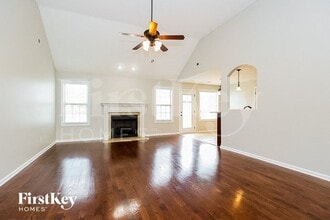 698 Ellie Nat Dr in Clarksville, TN - Foto de edificio - Building Photo