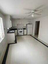 7228 S Phillips Ave in Chicago, IL - Building Photo - Building Photo