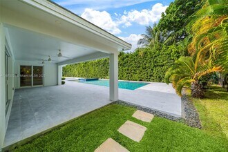 4380 Lake Rd in Miami, FL - Building Photo - Building Photo