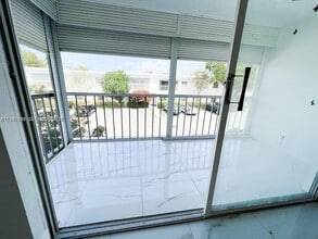 6395 Bay Club Dr in Fort Lauderdale, FL - Building Photo - Building Photo