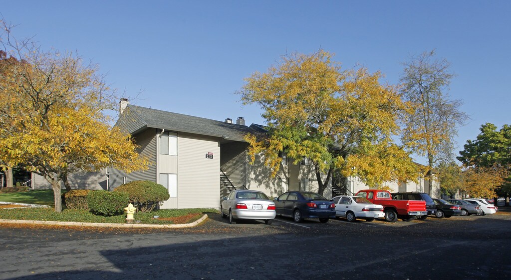 Conestoga Park I Apartments in Beaverton, OR