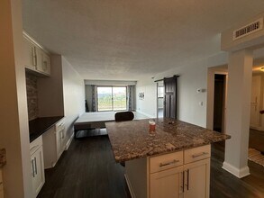 26 W 10th St in St. Paul, MN - Building Photo - Building Photo