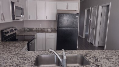 16937 Glenheath St in Montgomery, TX - Building Photo - Building Photo