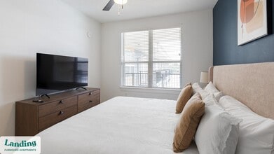 217 S Garland Ave, Unit 3306 in Garland, TX - Foto de edificio - Building Photo