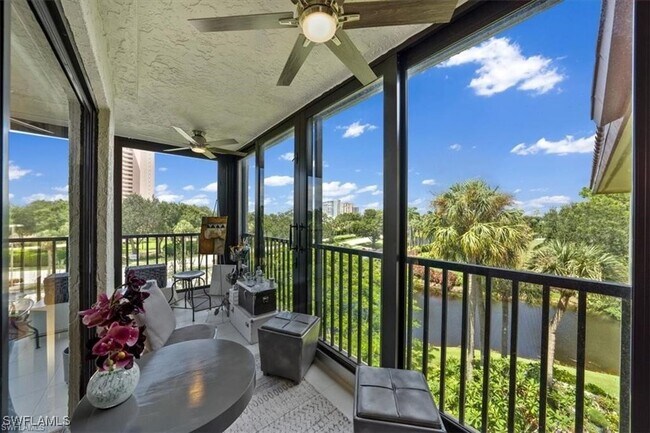 6080 Pelican Bay Blvd in Naples, FL - Building Photo - Building Photo