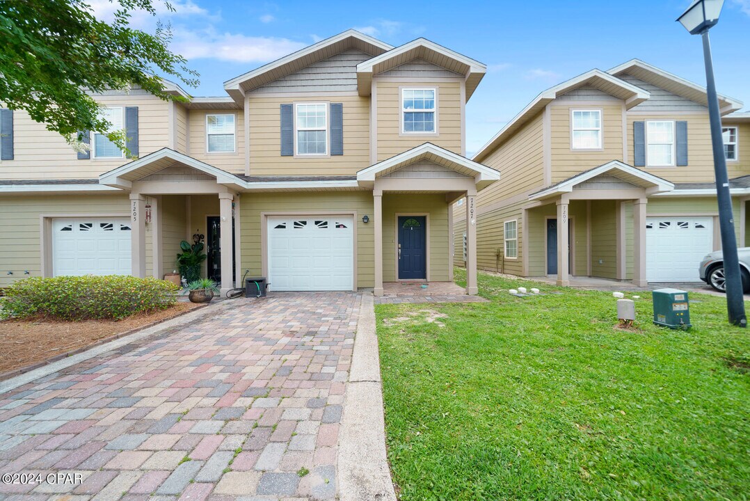 7207 Quail Hollow Dr in Panama City, FL - Building Photo