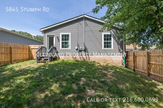 5845 Stumph Rd in Parma Heights, OH - Building Photo - Building Photo
