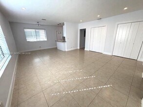 3400 S Le Jeune Rd in Miami, FL - Building Photo - Building Photo