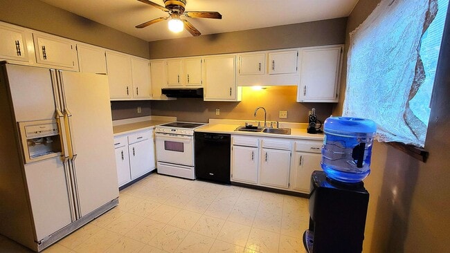 4015 Claire St in Madison, WI - Building Photo - Building Photo