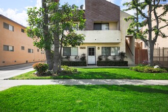 3701 Westwood Blvd in Los Angeles, CA - Building Photo - Primary Photo