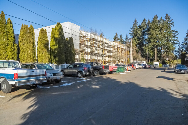 Westminster Manor Apartments in Shoreline, WA - Building Photo - Primary Photo