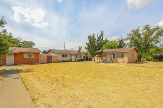 2700-2714 29th Ave in Sacramento, CA - Building Photo - Building Photo