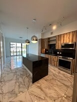221 NE 26th Ter, Unit B7 in Miami, FL - Building Photo