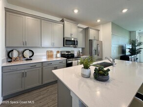 1959 Croft Inlt Dr NW in Palm Bay, FL - Foto de edificio - Building Photo