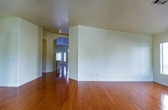 5020 Tropical Glen Ct in Las Vegas, NV - Building Photo - Building Photo