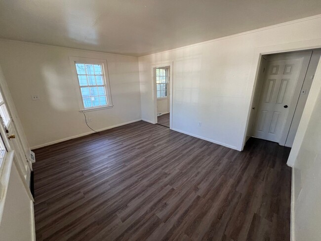 11 Lincoln Cir in Junction City, KS - Building Photo - Building Photo