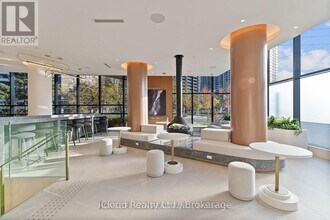 60 Central Park Roadway in Toronto, ON - Building Photo - Building Photo