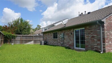 18143 Forest Cedars Dr in Houston, TX - Building Photo - Building Photo