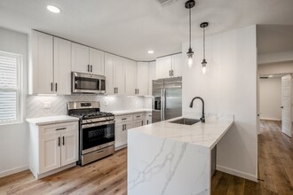 3923 Alsace St in Houston, TX - Building Photo - Building Photo
