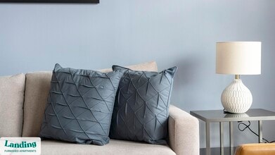 2550 Blackmon Dr in Decatur, GA - Foto de edificio - Building Photo