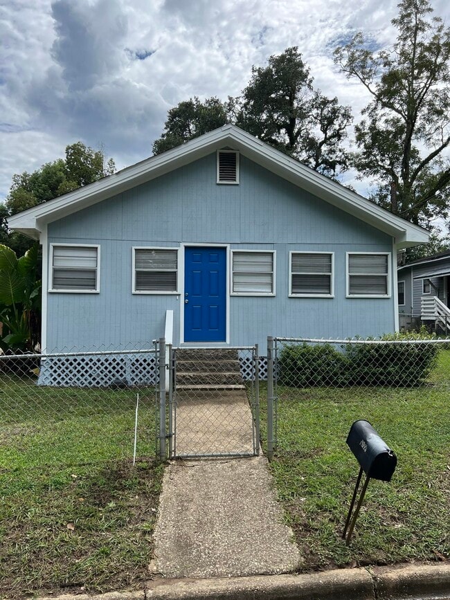 property at 1613 Elberta Dr
