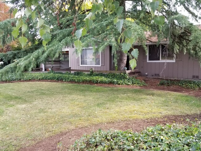 property at 1841 NE D St