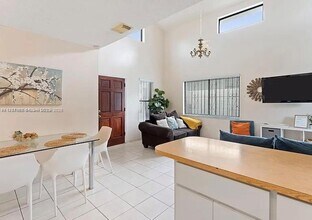 1160 SW 9th St in Miami, FL - Building Photo - Building Photo