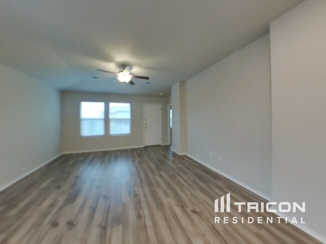 5217 Saddle Clb Dr in Georgetown, TX - Building Photo - Building Photo