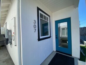 307 Carmel Ave in Pacific Grove, CA - Building Photo - Building Photo