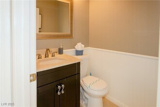10765 Turquoise Valley Dr in Las Vegas, NV - Building Photo - Building Photo