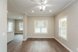 1700 45th St S in St. Petersburg, FL - Foto de edificio - Building Photo