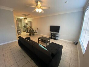 11045 Landswalk Dr in Houston, TX - Building Photo - Building Photo