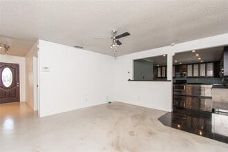 2524 Berkett Dr in Austin, TX - Building Photo - Building Photo