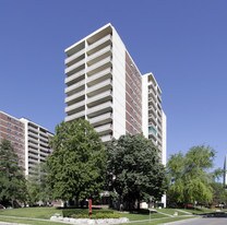 Surrey Lane Apartments in Burlington, ON - Building Photo