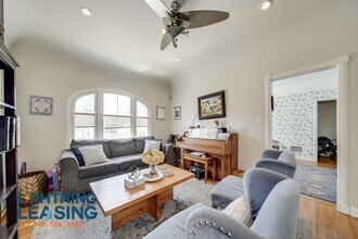 815 S Highland Ave in Los Angeles, CA - Building Photo - Building Photo