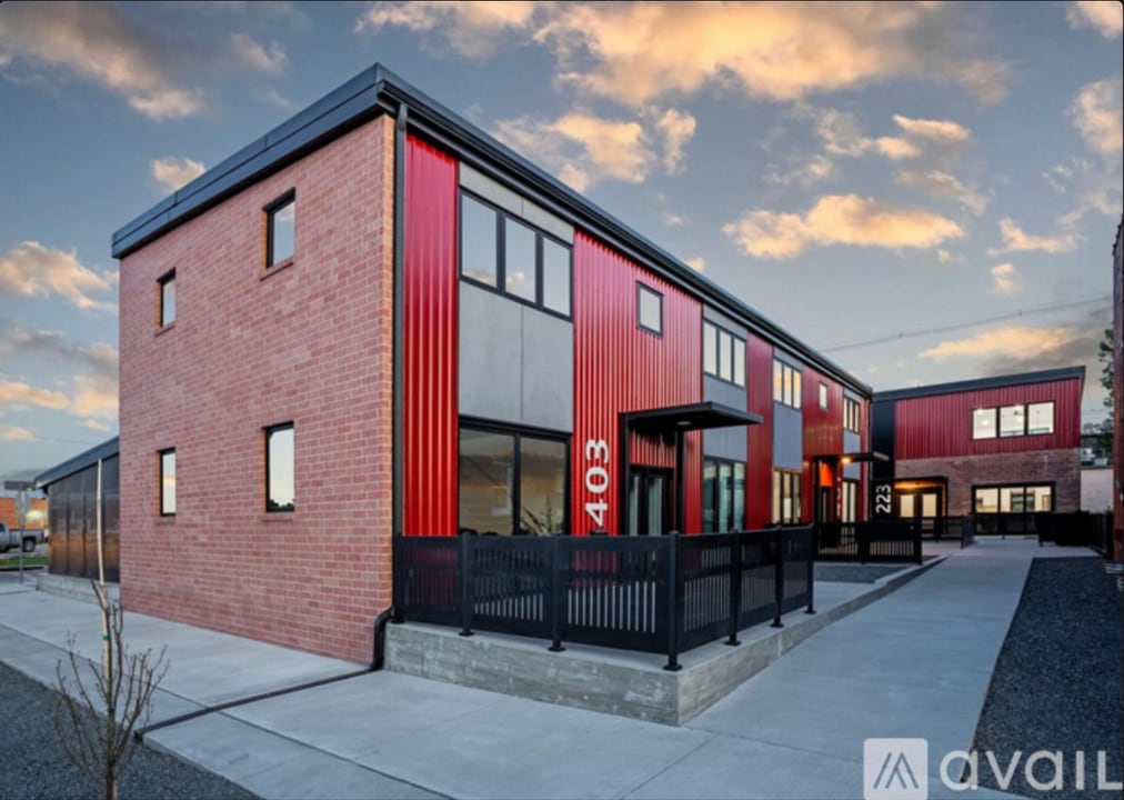 403 W 3rd St in Hastings, NE - Building Photo