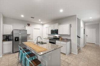 105 Greengate Dr in Boyd, TX - Foto de edificio - Building Photo