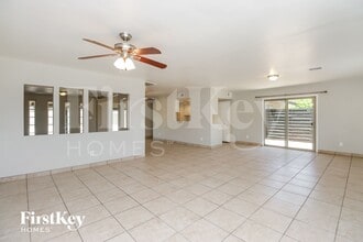 14623 N 32nd Pl in Phoenix, AZ - Building Photo - Building Photo