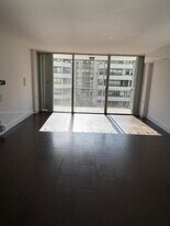 150 Ocean Ln Dr in Key Biscayne, FL - Building Photo