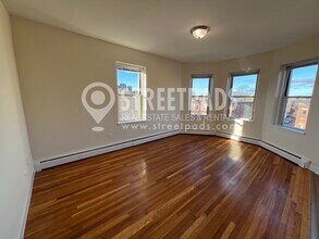 60 Brighton Ave, Unit 404 in Boston, MA - Building Photo - Building Photo