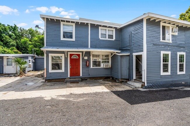 property at 113 S Grove St