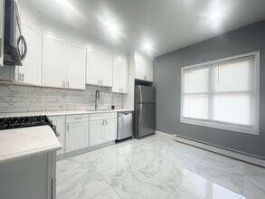 95 W 54th St-Unit -2nd in Bayonne, NJ - Building Photo - Building Photo