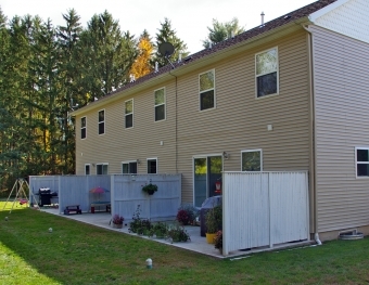 105-123 Pines Way in East Stroudsburg, PA - Foto de edificio - Building Photo